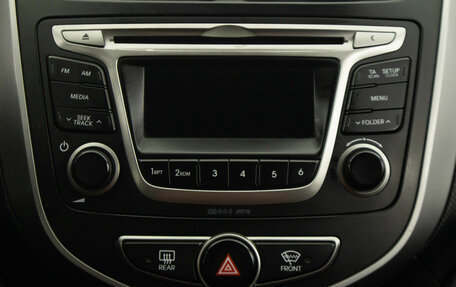 Hyundai Solaris II рестайлинг, 2015 год, 899 000 рублей, 19 фотография