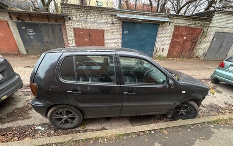 Volkswagen Polo III рестайлинг, 2001 год, 150 000 рублей, 3 фотография