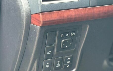 Toyota Land Cruiser Prado 150 рестайлинг 2, 2015 год, 3 650 000 рублей, 16 фотография