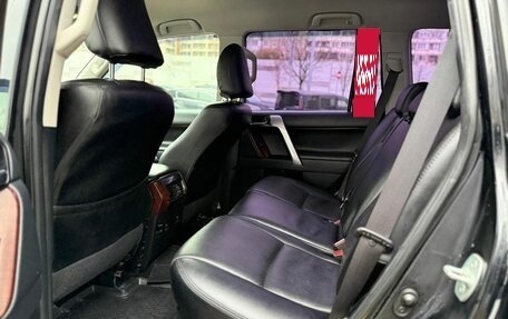 Toyota Land Cruiser Prado 150 рестайлинг 2, 2015 год, 3 650 000 рублей, 10 фотография