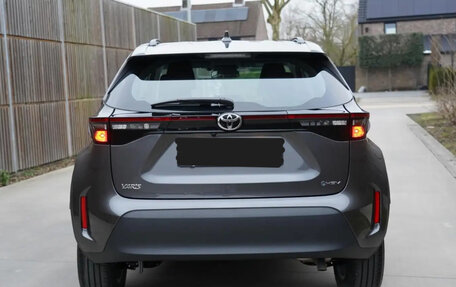 Toyota Yaris Cross, 2024 год, 1 650 000 рублей, 5 фотография