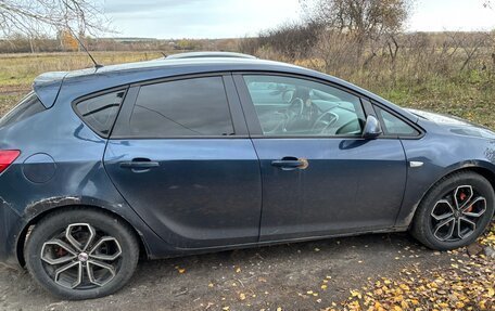 Opel Astra J, 2010 год, 520 000 рублей, 2 фотография