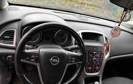 Opel Astra J, 2010 год, 520 000 рублей, 6 фотография