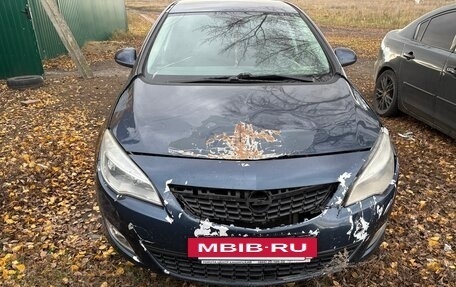 Opel Astra J, 2010 год, 520 000 рублей, 3 фотография