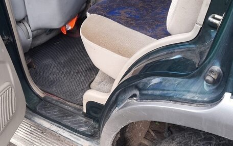 Nissan Terrano II рестайлинг, 2000 год, 750 000 рублей, 5 фотография