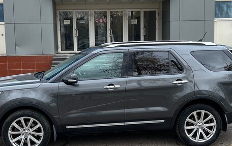 Ford Explorer VI, 2017 год, 2 850 000 рублей, 4 фотография