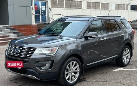 Ford Explorer VI, 2017 год, 2 850 000 рублей, 3 фотография