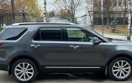 Ford Explorer VI, 2017 год, 2 850 000 рублей, 5 фотография