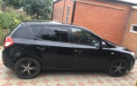 KIA cee'd I рестайлинг, 2011 год, 660 000 рублей, 2 фотография