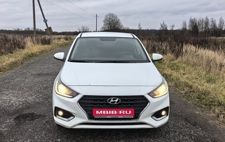 Hyundai Solaris II рестайлинг, 2017 год, 1 200 000 рублей, 1 фотография