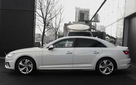 Audi A4, 2018 год, 2 590 000 рублей, 8 фотография