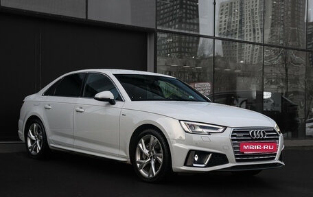 Audi A4, 2018 год, 2 590 000 рублей, 3 фотография