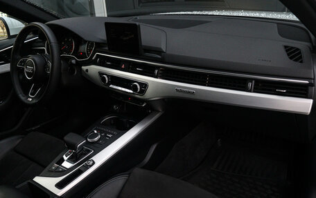 Audi A4, 2018 год, 2 590 000 рублей, 10 фотография