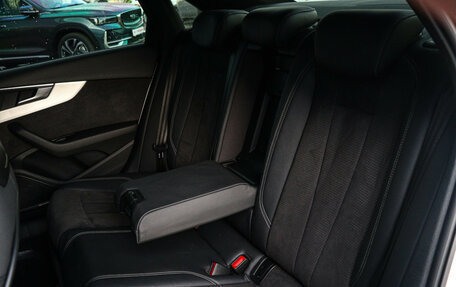 Audi A4, 2018 год, 2 590 000 рублей, 13 фотография
