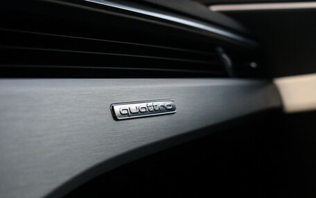 Audi A4, 2018 год, 2 590 000 рублей, 24 фотография