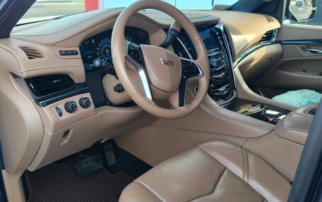 Cadillac Escalade IV, 2017 год, 6 000 000 рублей, 7 фотография