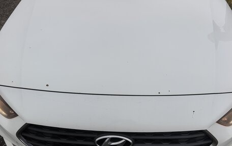 Hyundai Solaris II рестайлинг, 2017 год, 1 200 000 рублей, 4 фотография