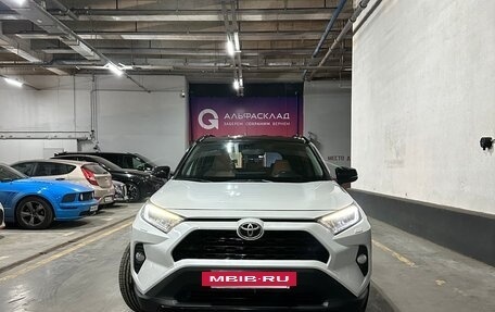 Toyota RAV4, 2021 год, 3 450 000 рублей, 3 фотография