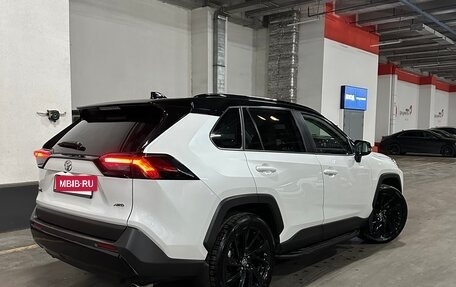 Toyota RAV4, 2021 год, 3 450 000 рублей, 5 фотография