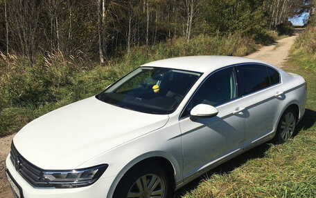 Volkswagen Passat B8 рестайлинг, 2021 год, 2 990 000 рублей, 2 фотография