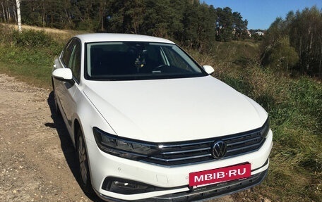 Volkswagen Passat B8 рестайлинг, 2021 год, 2 990 000 рублей, 4 фотография