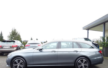 Mercedes-Benz E-Класс, 2022 год, 3 831 569 рублей, 3 фотография