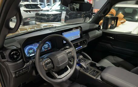 Toyota Land Cruiser Prado, 2024 год, 10 790 000 рублей, 8 фотография