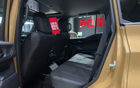 Toyota Land Cruiser Prado, 2024 год, 10 790 000 рублей, 11 фотография