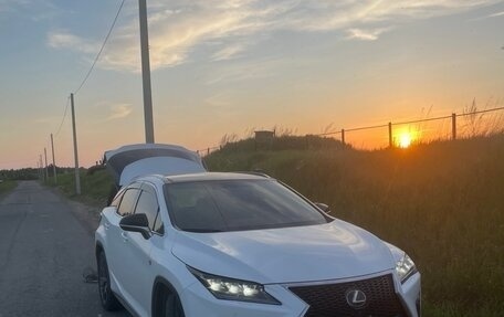 Lexus RX IV рестайлинг, 2019 год, 5 900 000 рублей, 4 фотография