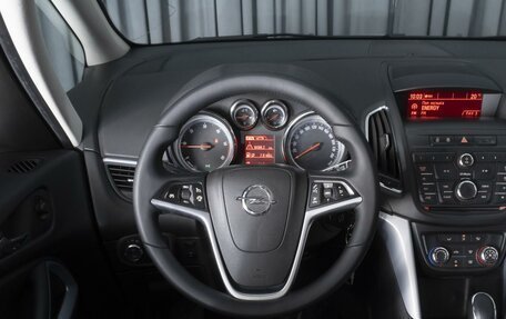 Opel Zafira C рестайлинг, 2016 год, 1 384 000 рублей, 12 фотография