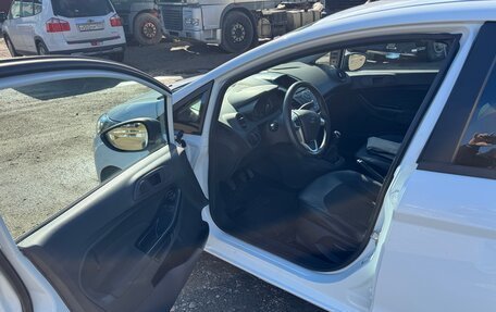 Ford Fiesta, 2015 год, 850 000 рублей, 7 фотография