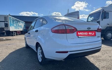 Ford Fiesta, 2015 год, 850 000 рублей, 4 фотография