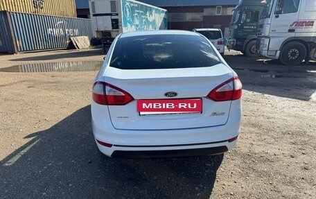 Ford Fiesta, 2015 год, 850 000 рублей, 5 фотография