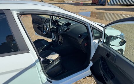 Ford Fiesta, 2015 год, 850 000 рублей, 11 фотография