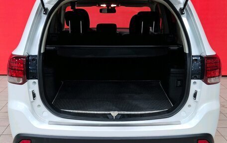 Mitsubishi Outlander III рестайлинг 3, 2020 год, 1 875 000 рублей, 18 фотография