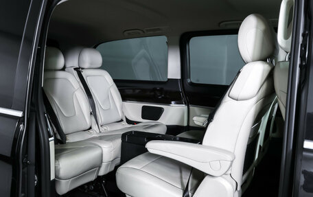 Mercedes-Benz V-Класс, 2017 год, 4 990 000 рублей, 12 фотография