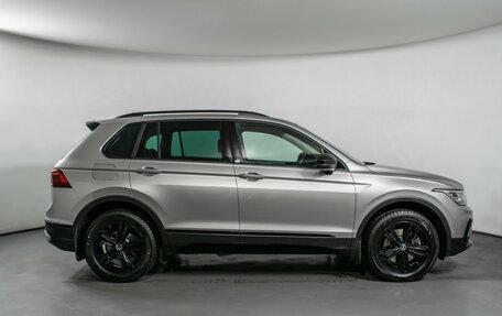 Volkswagen Tiguan II, 2021 год, 3 400 000 рублей, 4 фотография