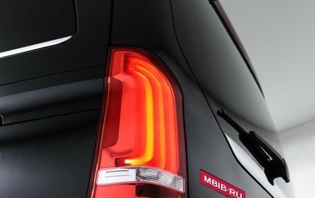 Mercedes-Benz V-Класс, 2017 год, 4 990 000 рублей, 24 фотография