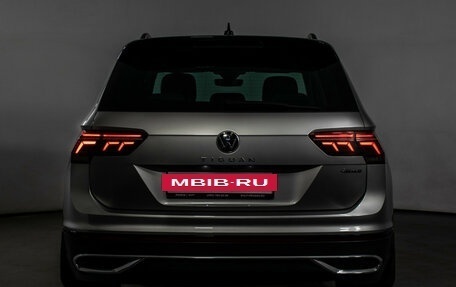 Volkswagen Tiguan II, 2021 год, 3 400 000 рублей, 23 фотография