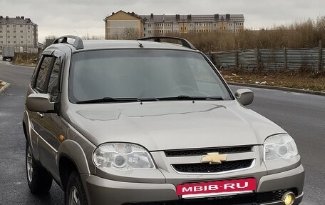 Chevrolet Niva I рестайлинг, 2010 год, 380 000 рублей, 10 фотография
