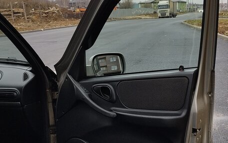 Chevrolet Niva I рестайлинг, 2010 год, 380 000 рублей, 22 фотография