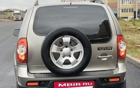 Chevrolet Niva I рестайлинг, 2010 год, 380 000 рублей, 27 фотография