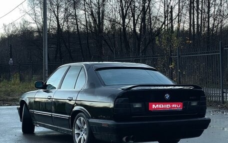 BMW 5 серия, 1988 год, 420 000 рублей, 3 фотография