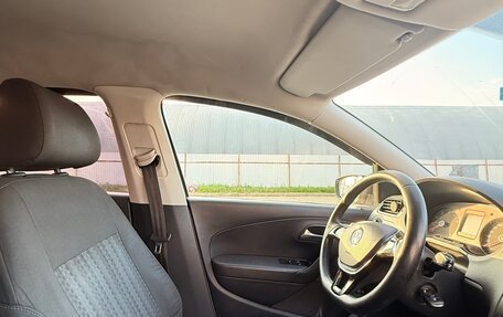 Volkswagen Polo VI (EU Market), 2016 год, 850 000 рублей, 21 фотография