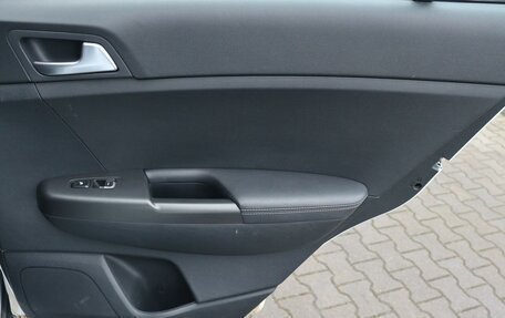 KIA Sportage IV рестайлинг, 2020 год, 2 299 000 рублей, 16 фотография