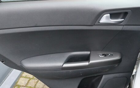 KIA Sportage IV рестайлинг, 2020 год, 2 299 000 рублей, 15 фотография