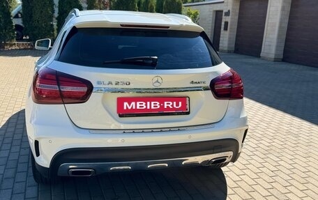 Mercedes-Benz GLA, 2018 год, 2 650 000 рублей, 14 фотография