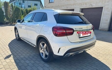 Mercedes-Benz GLA, 2018 год, 2 650 000 рублей, 13 фотография