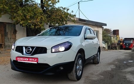 Nissan Qashqai, 2010 год, 1 050 000 рублей, 2 фотография