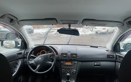 Toyota Avensis III рестайлинг, 2006 год, 920 000 рублей, 12 фотография